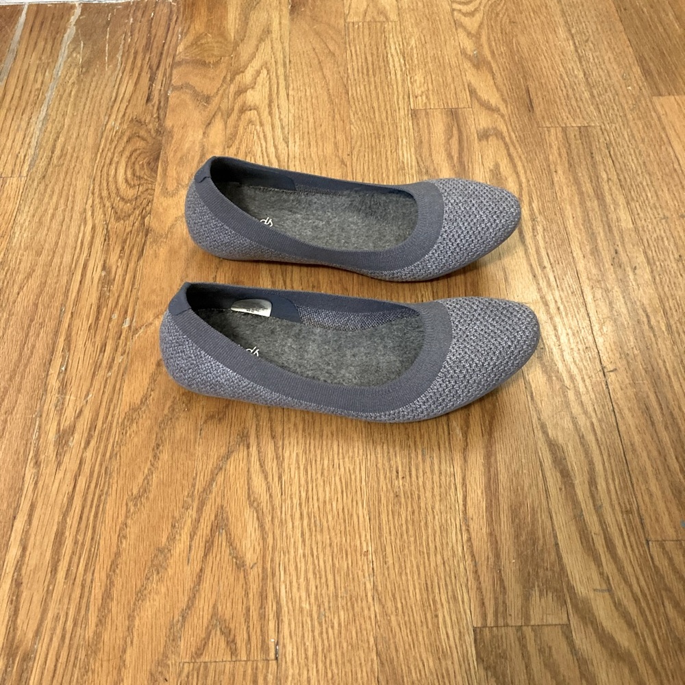 W9 gray Allbirds ballet flats
